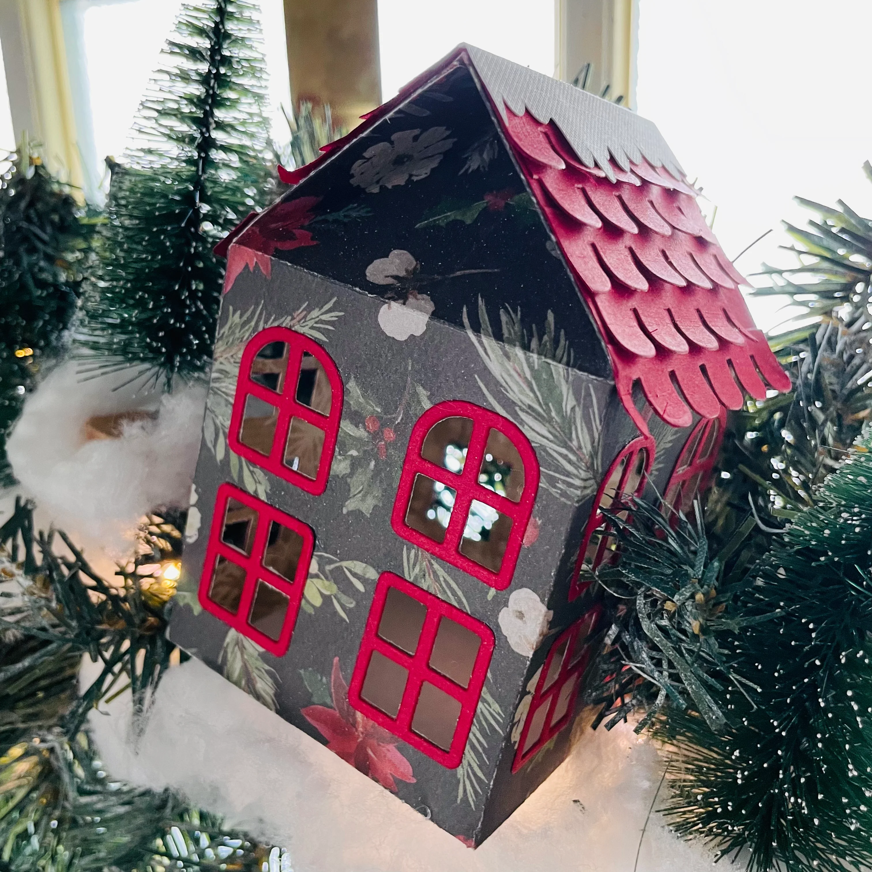 Advent House Gift Box Medium - Image 6