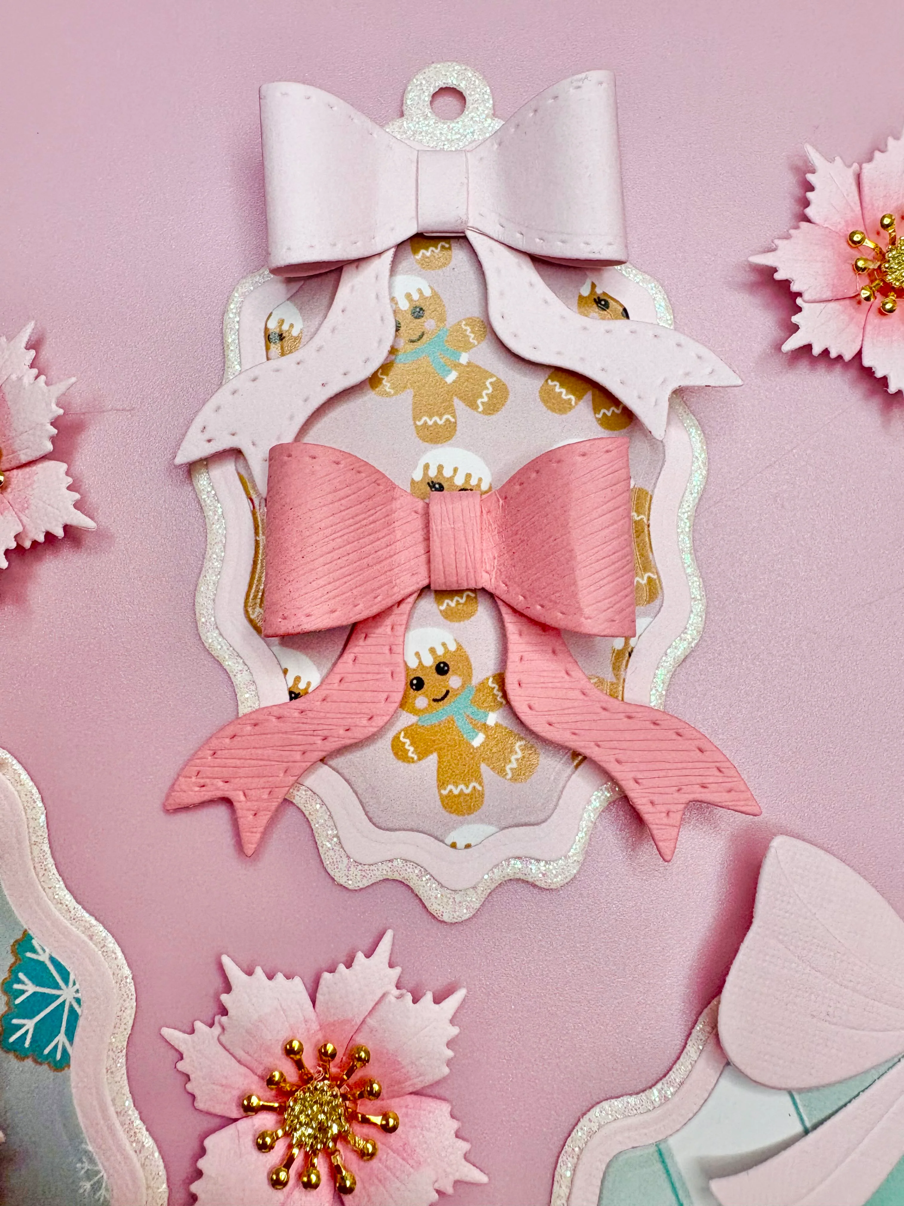 Wavy Oval W/ Bow - Image 17